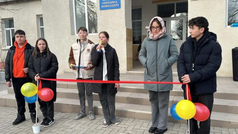Gimnaziul Domulgeni: Împreună pentru un spațiu de relaxare și socializare