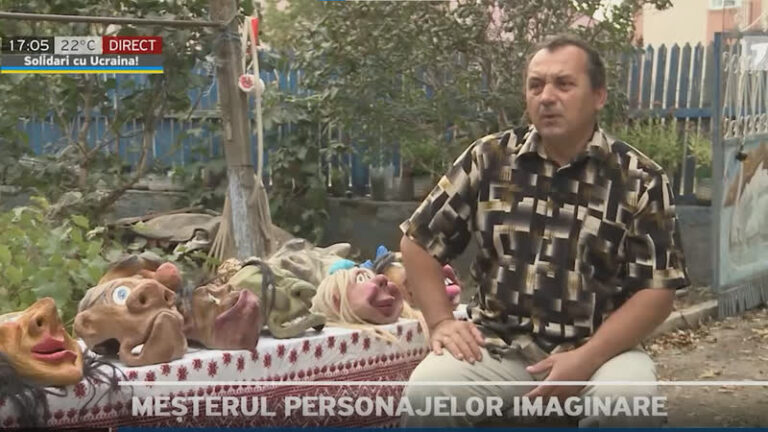 Sergiu Damian din comuna Domulgeni, raionul Florești, face măști de mai bine de 25 de ani